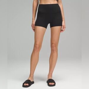 Aritzia High-Rise Short